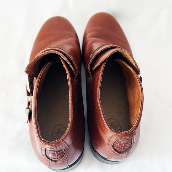 ARIAT Cognac Leather Ankle Boots With Western Buckle Size 8.5 - Picture 5 of 8
